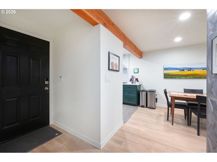 Property Photo:  303 Country Club Rd  OR 97401 