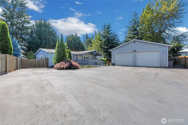 Property Photo: 19113 85th Avenue Ct E WA 98387