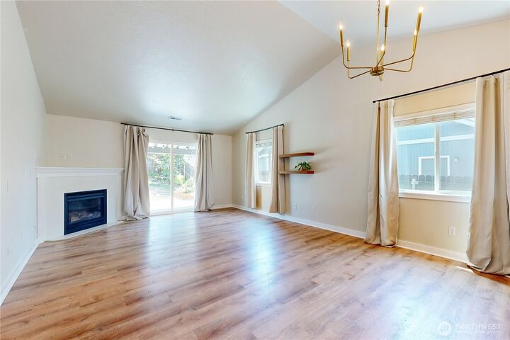 Property Photo:  965  Hedine Road  WA 99362 