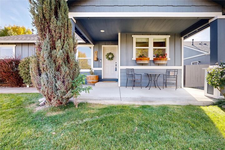 Property Photo:  965  Hedine Road  WA 99362 
