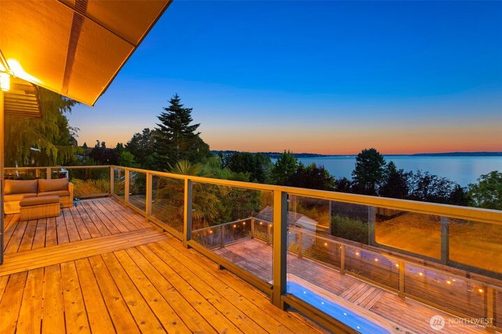 Property Photo:  27009  10th Avenue S  WA 98198 