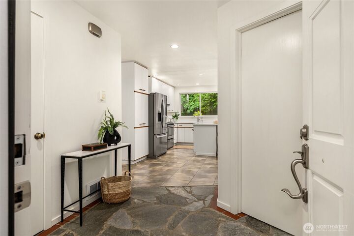 Property Photo: 9067 Hidden Cove Road NE WA 98110