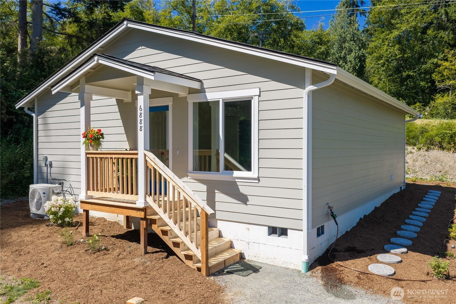 Property Photo:  6888  Helena Street  WA 98236 