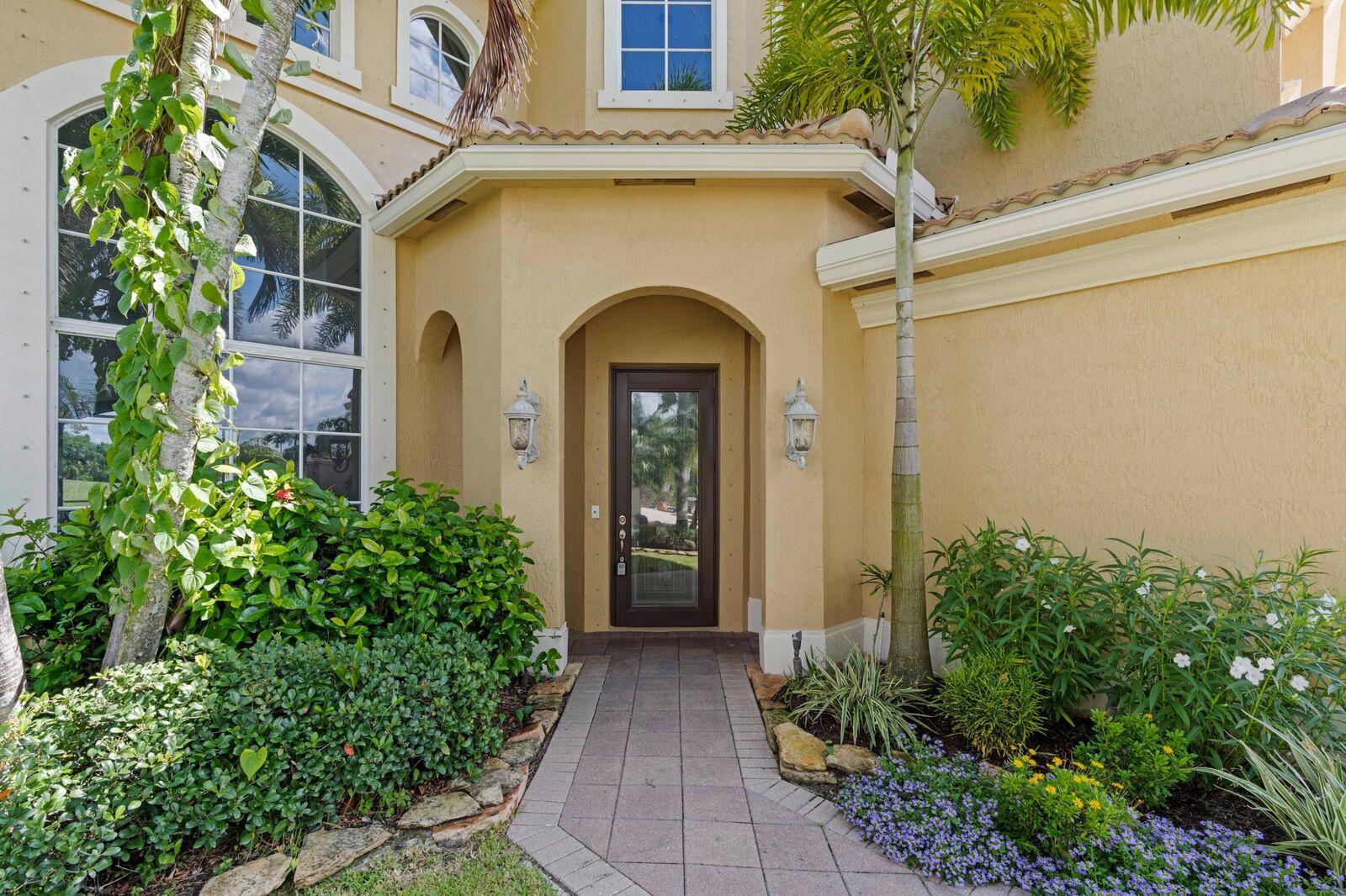 Property Photo: 2643 Arbor Lane FL 33411