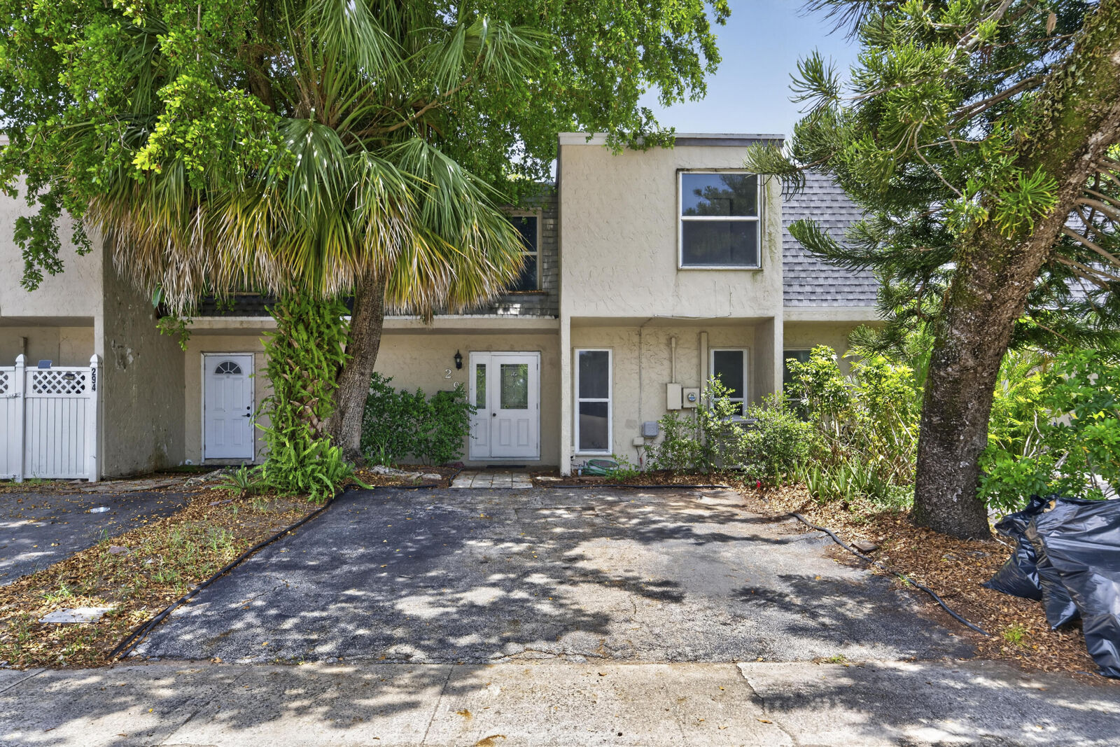Property Photo: 292 Sunshine Drive 292 FL 33066
