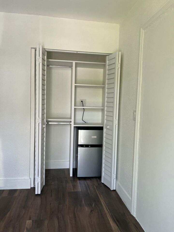 Property Photo: 2300 NW 6th Street 4 FL 33311