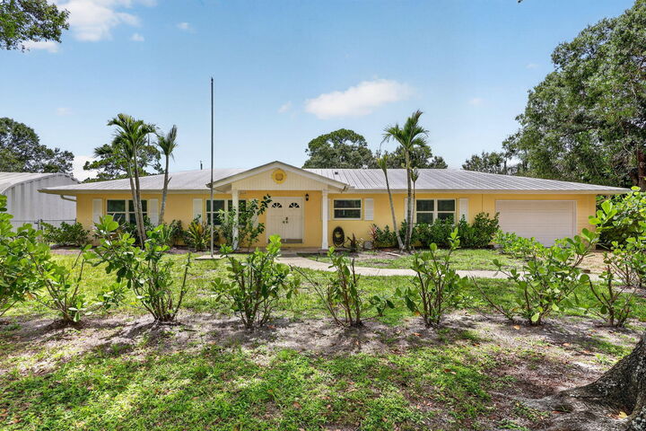 Property Photo:  1125 41st Avenue  FL 32960 
