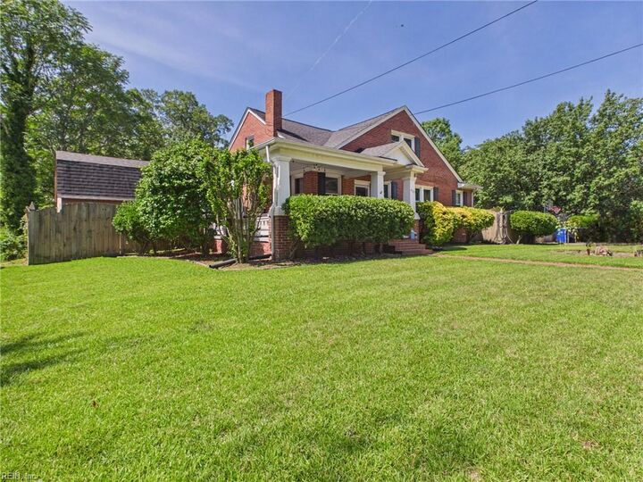 Property Photo:  4127 W Greenway Ct  VA 23707 