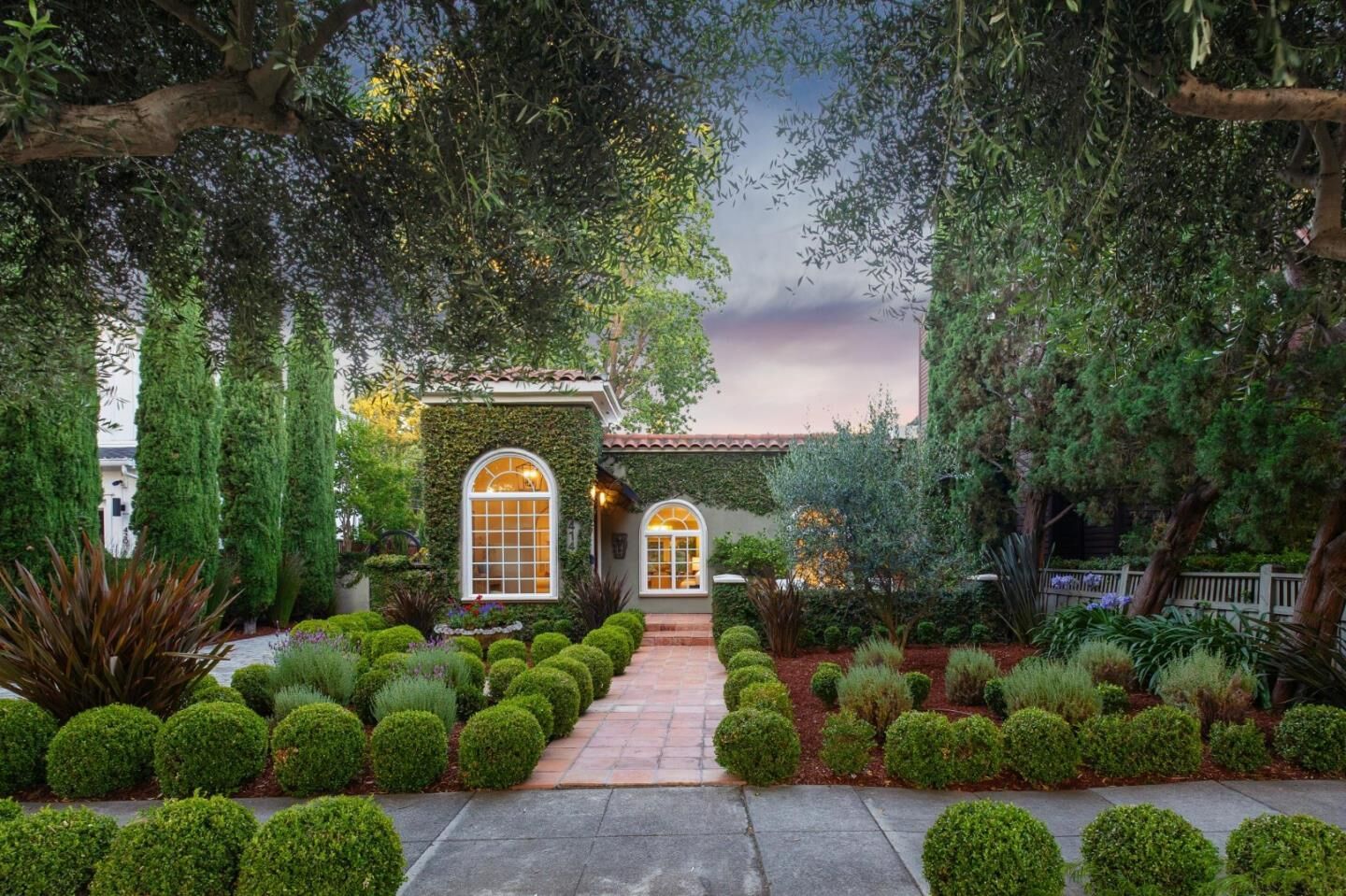 Property Photo:  414 Laurel Avenue  CA 94025 