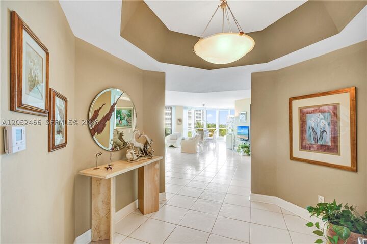Property Photo:  21150 Point Pl 805  FL 33180 