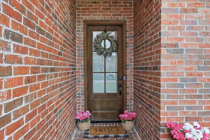 Property Photo:  110 Sir Cameron  TX 77657 