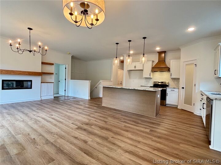 Property Photo: 2621 Vineyard Way 208 IN 47143