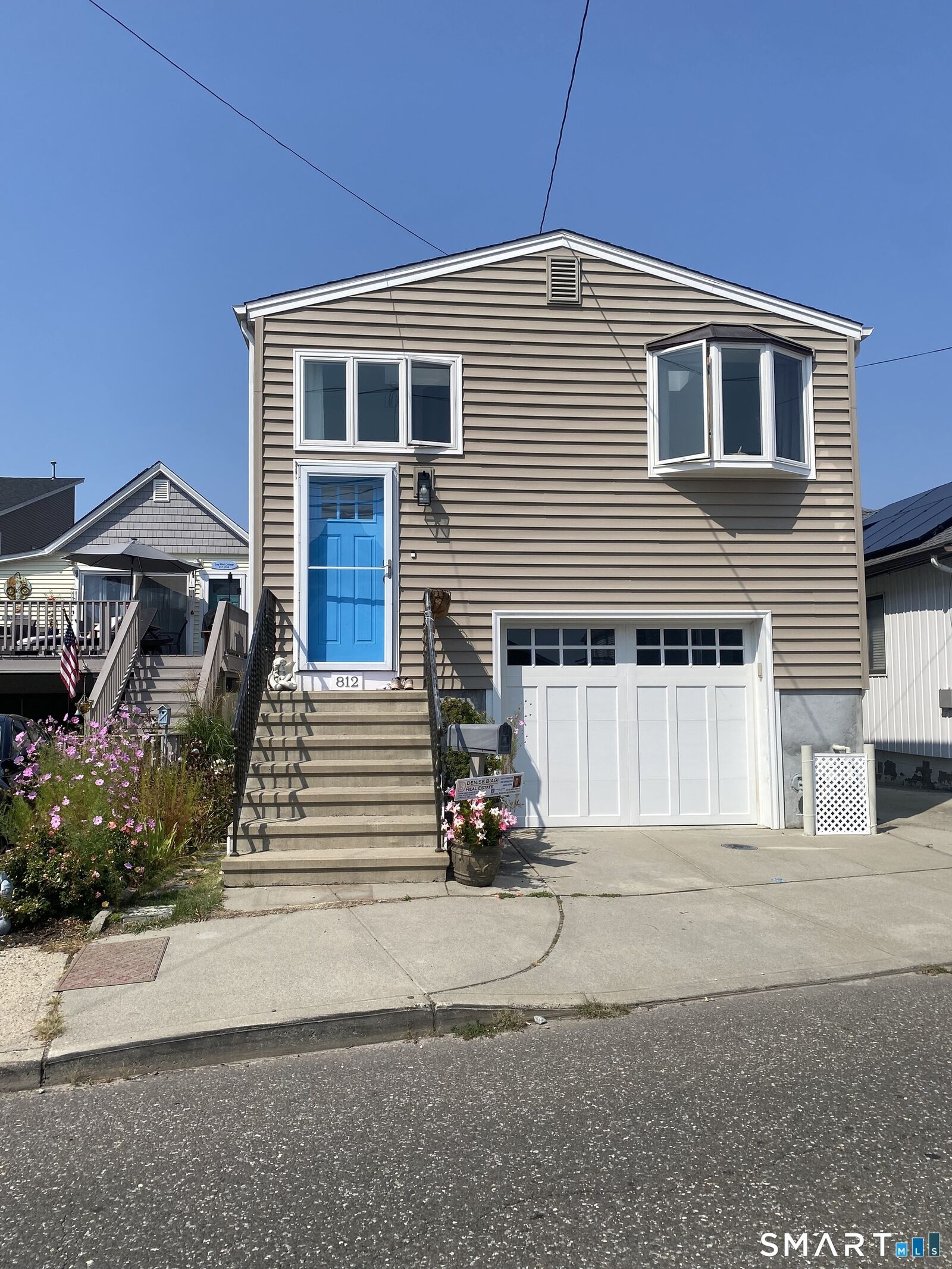 Property Photo:  812 East Broadway  CT 06460 