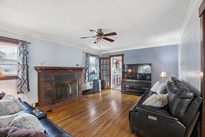 Property Photo:  1928 W Sharp Ave  WA 99201 