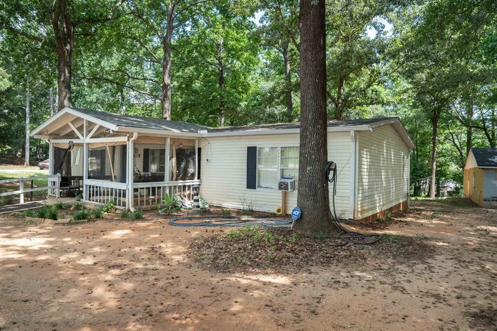 Property Photo: 2181 E Georgia Road SC 29388