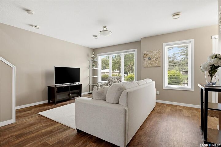Property Photo:  1237 Grey Street  SK S4T 1G7 