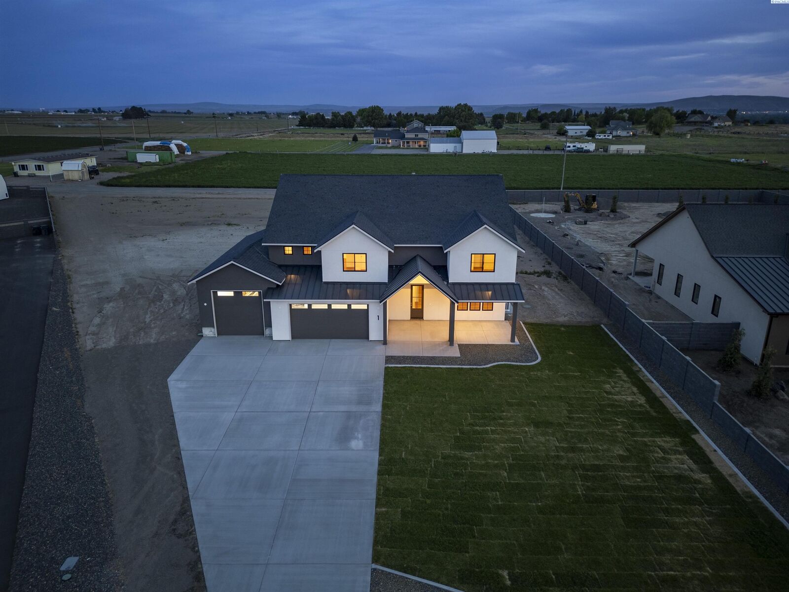 Property Photo:  1 Lily Lane  WA 99301 
