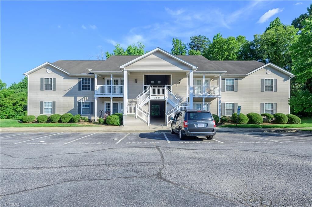 Property Photo:  2624 Guyer Street 2B  NC 27265 