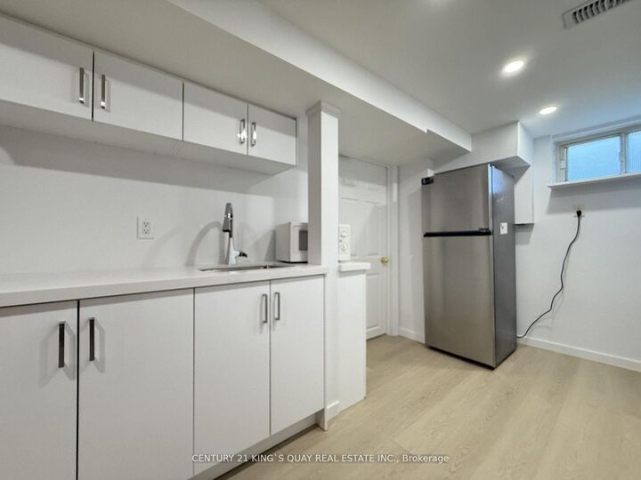 Photo de la propriété: 357 Taylor Mills Drive N Ll ON L4C 2T8