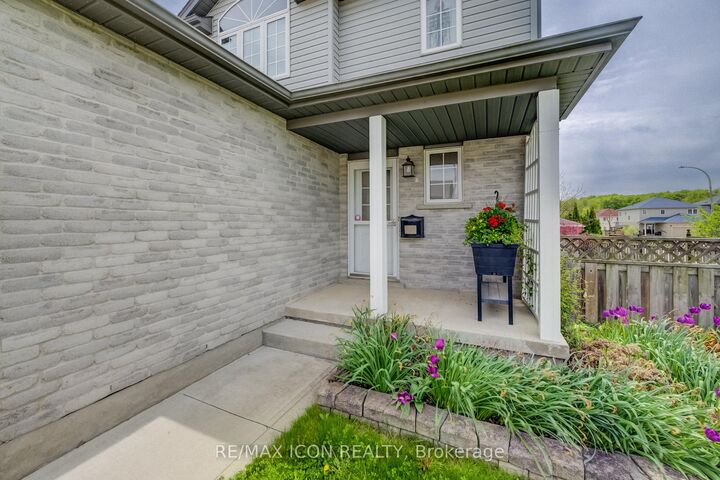 Property Photo: 124 Prosperity Drive ON N2E 4E8