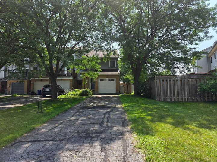 Property Photo: 1403 Beaucourt Place ON K4A 1W3