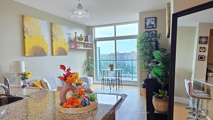 Property Photo:  18 Harding Boulevard Ph207  ON L4C 0T3 