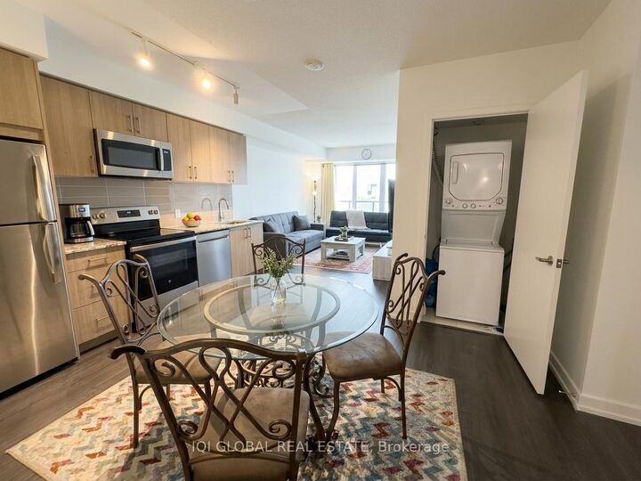 Property Photo:  4010 Eglinton Avenue W 213  ON M9A 0G5 