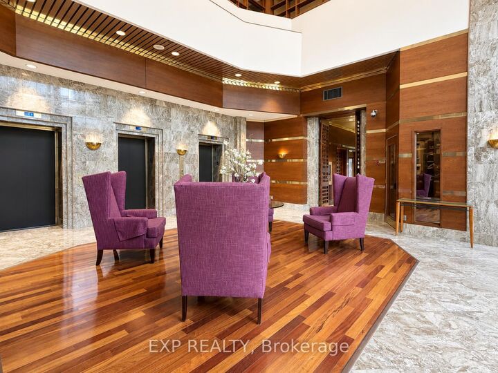 Property Photo: 160 George Street 1505 ON K1N 9M2