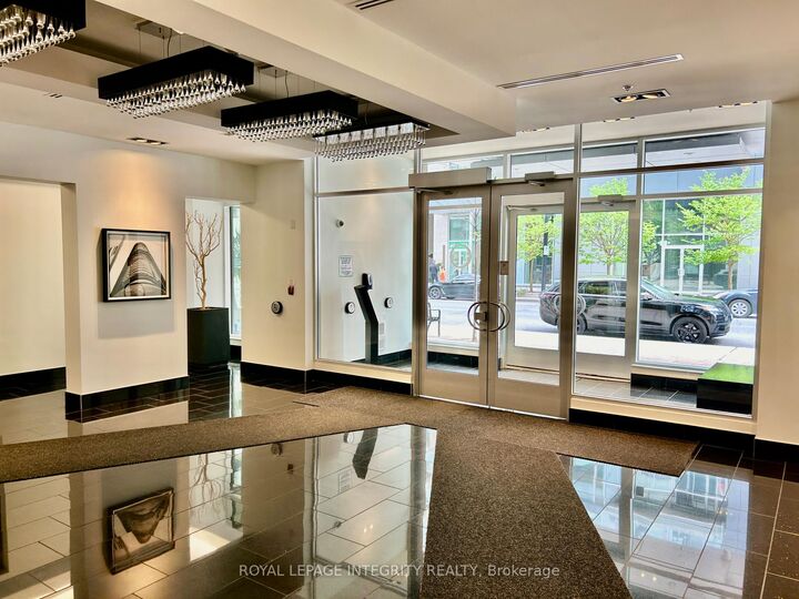 Property Photo:  101 Richmond Road 420  ON K1Z 0A6 