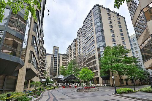 Property Photo: 211 Saint Patrick Street S C-Ph 10 ON M5T 2Y9