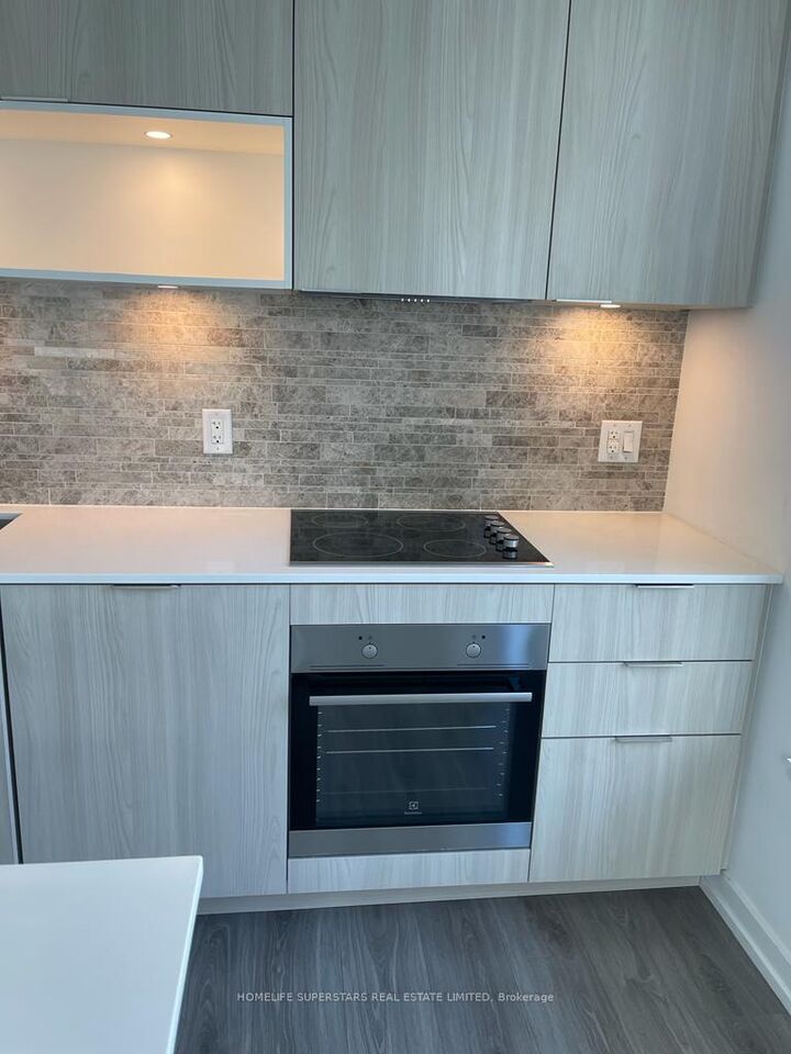 Property Photo:  20 Tubman Avenue 616  ON M5A 0M5 