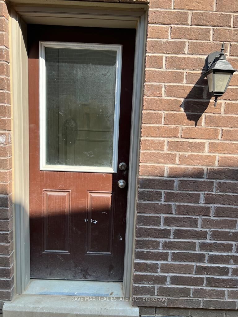 Property Photo: 14 Lady Evelyn Crescent Basement ON L6Y 6C7