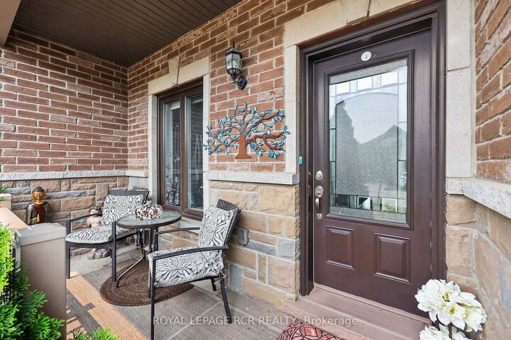 Property Photo: 55 Kingsmere Crescent ON L9R 0K6