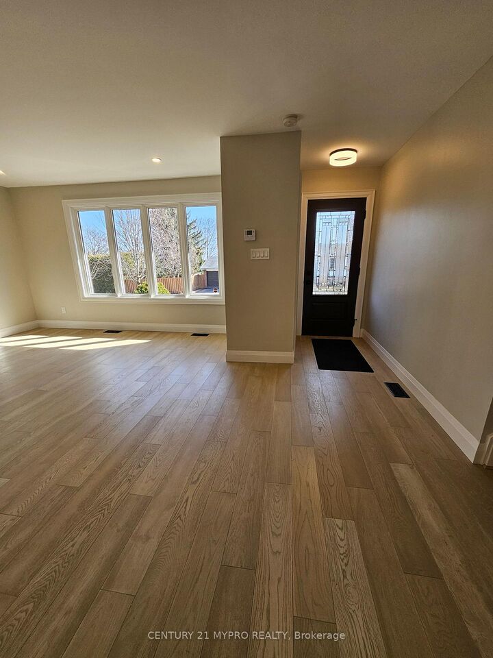 Property Photo: 2135 Cobblestone Drive ON L7P 3K2