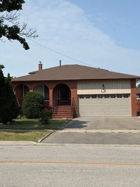 Property Photo: 98 Jeanne Drive ON L4L 1X9