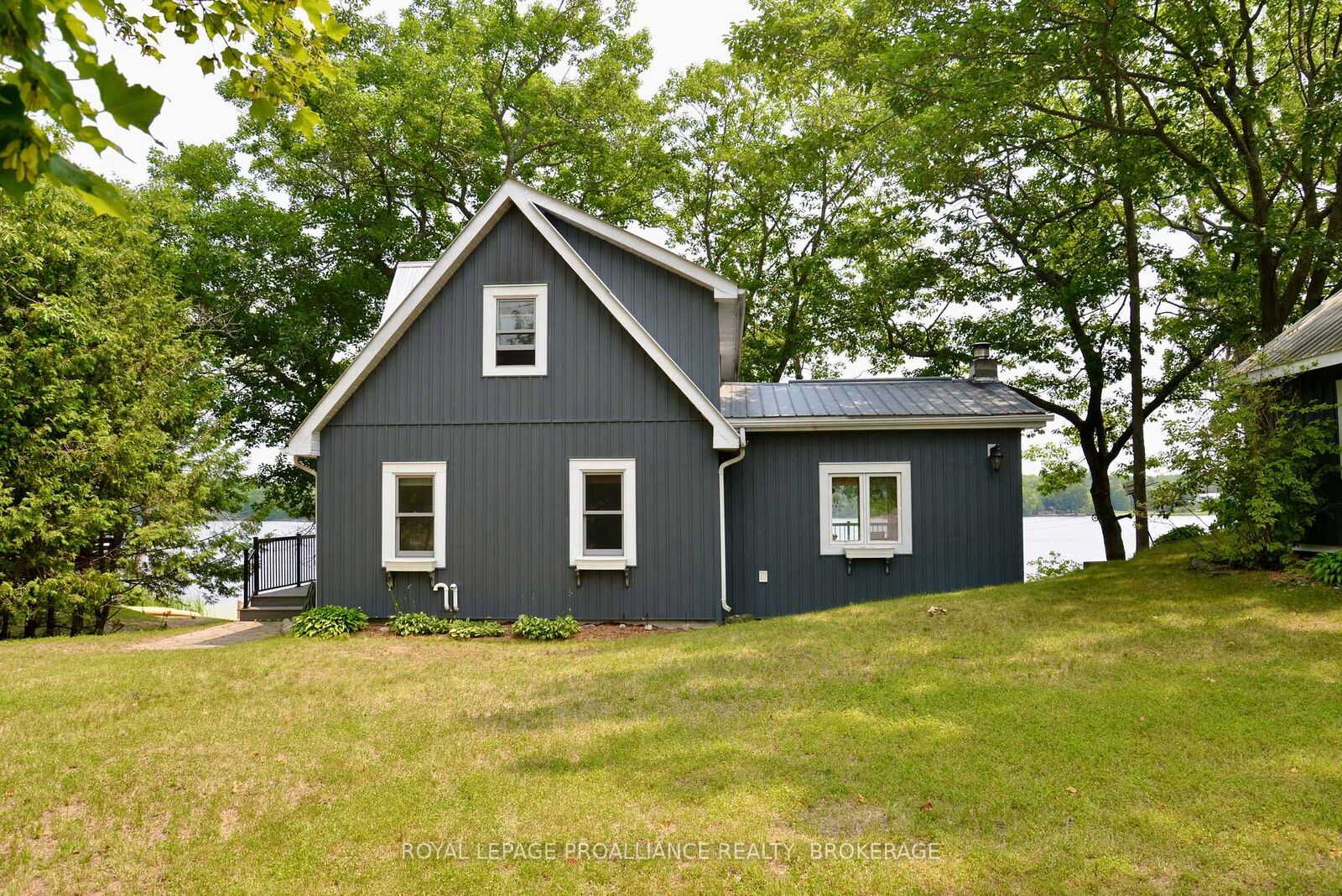 Property Photo: 6079 Carleton Drive ON K0H 2W0