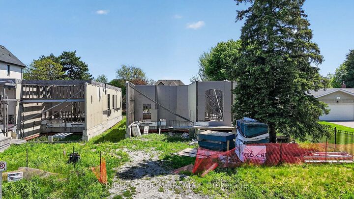 Property Photo: 21 Long Hill Drive ON L4E 3M5