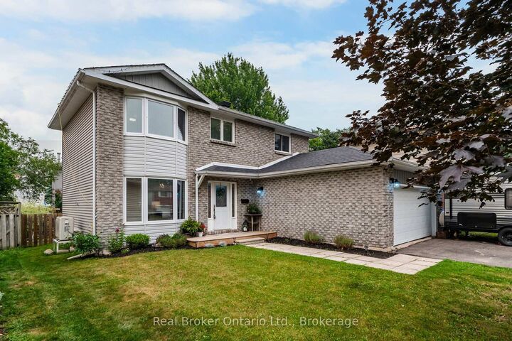 Property Photo: 163 Woodland Drive ON L4R 4C9