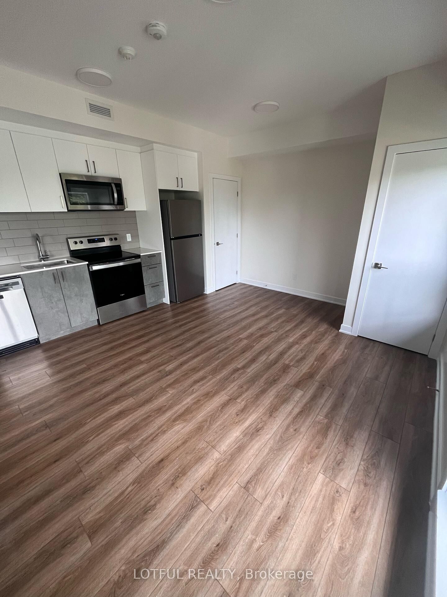 Property Photo: 630 Churchill Avenue N 103 ON K1Z 5E8