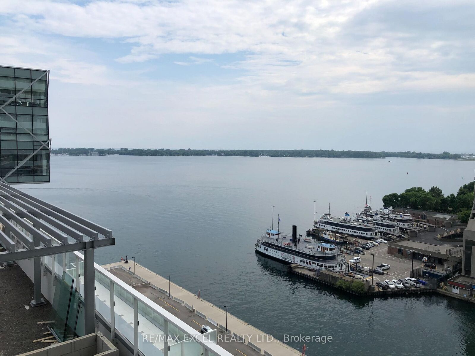 Property Photo:  15 Queens Quay E 1303  ON M5E 0A4 