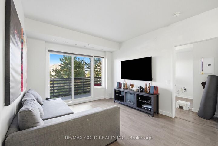 Property Photo: 5025 Harvard Road 211 ON L5M 0W6