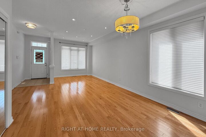 Property Photo: 26 Mead Terrace ON L6E 1V6