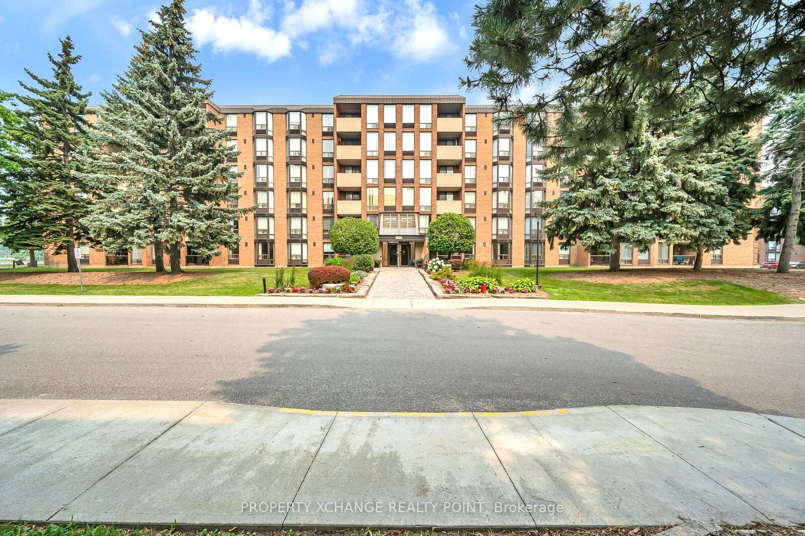 Property Photo:  1535 Diefenbaker Court 109  ON L1V 3W2 