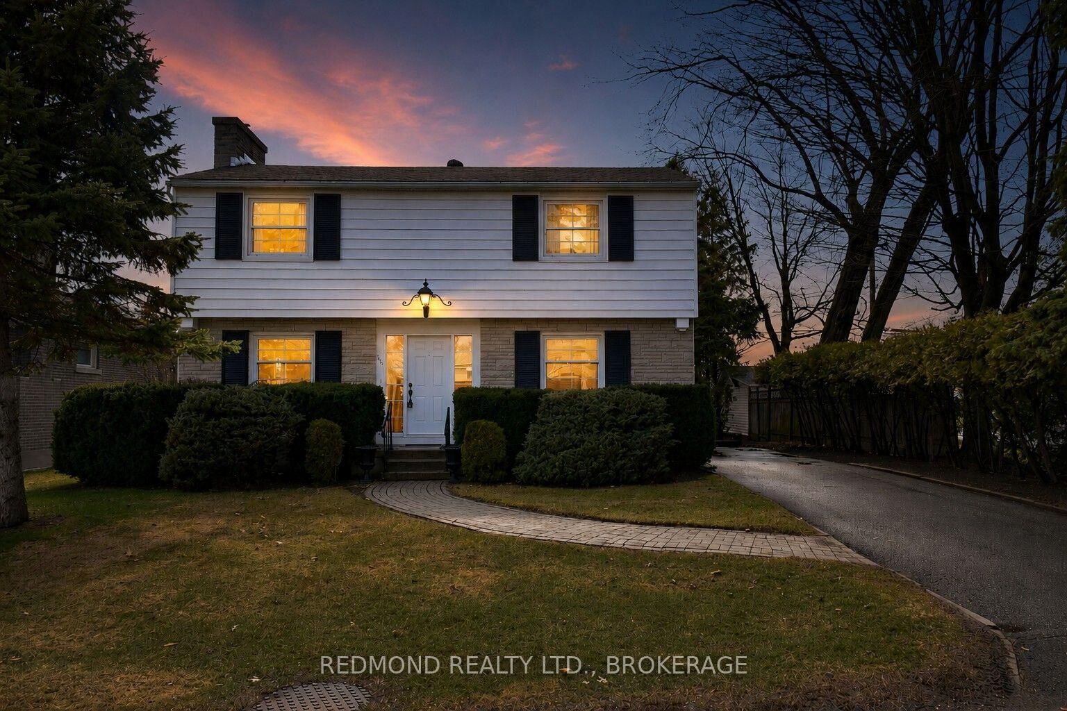 Property Photo: 140 Churchill Drive ON K7G 1R8