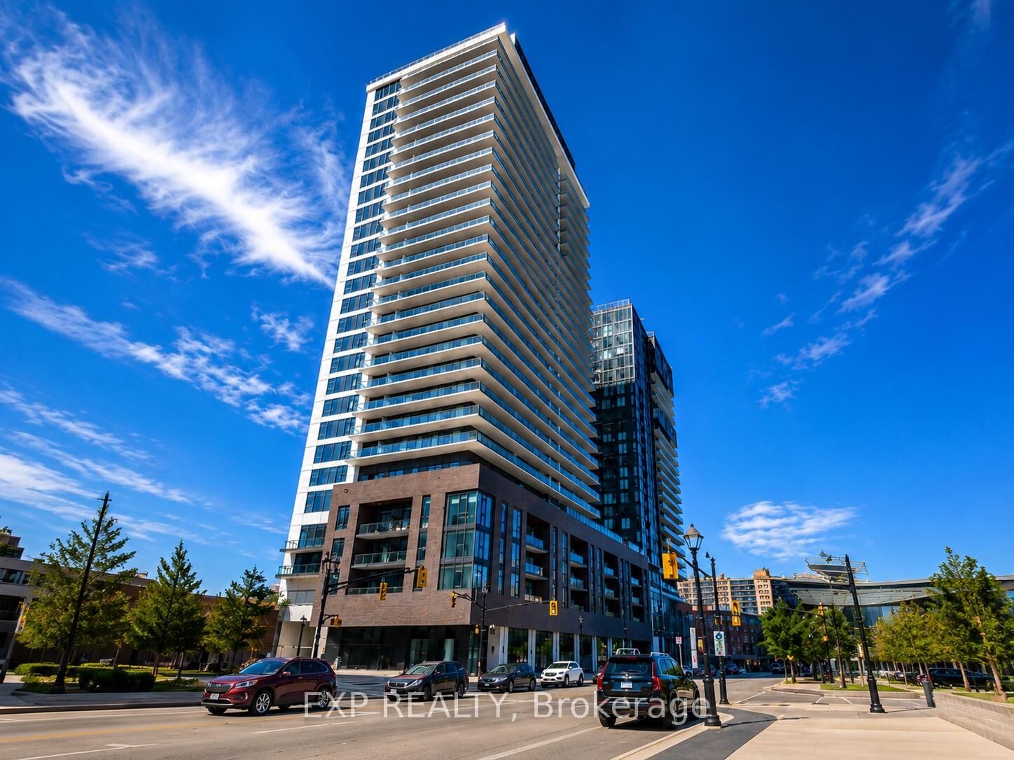 Property Photo:  2075 Lakeshore Road S 1405  ON L7R 1E2 
