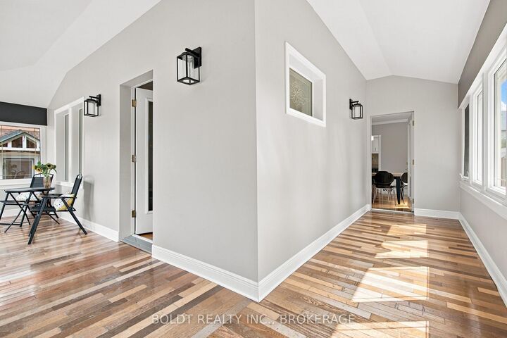 Property Photo: 42 Thomas Street ON L2R 6L9