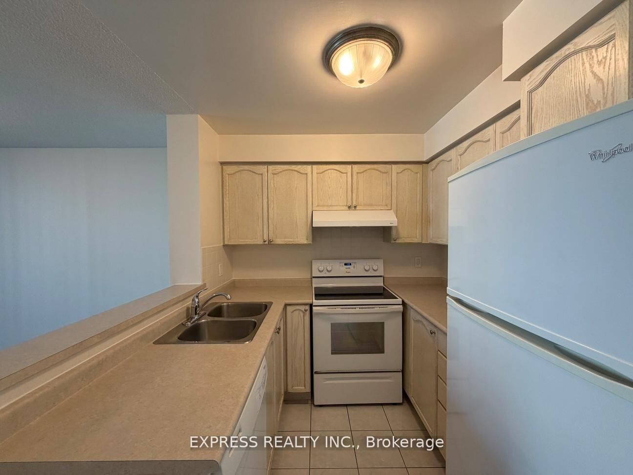 Property Photo: 29 Pemberton Avenue 1106 ON M2M 4L5