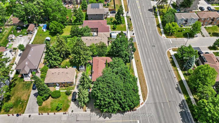 Property Photo: 4450 Lawrence Avenue E ON M1E 2T9