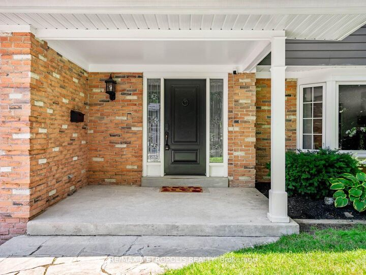 Property Photo: 144 All Saints Crescent ON L6J 5Y8