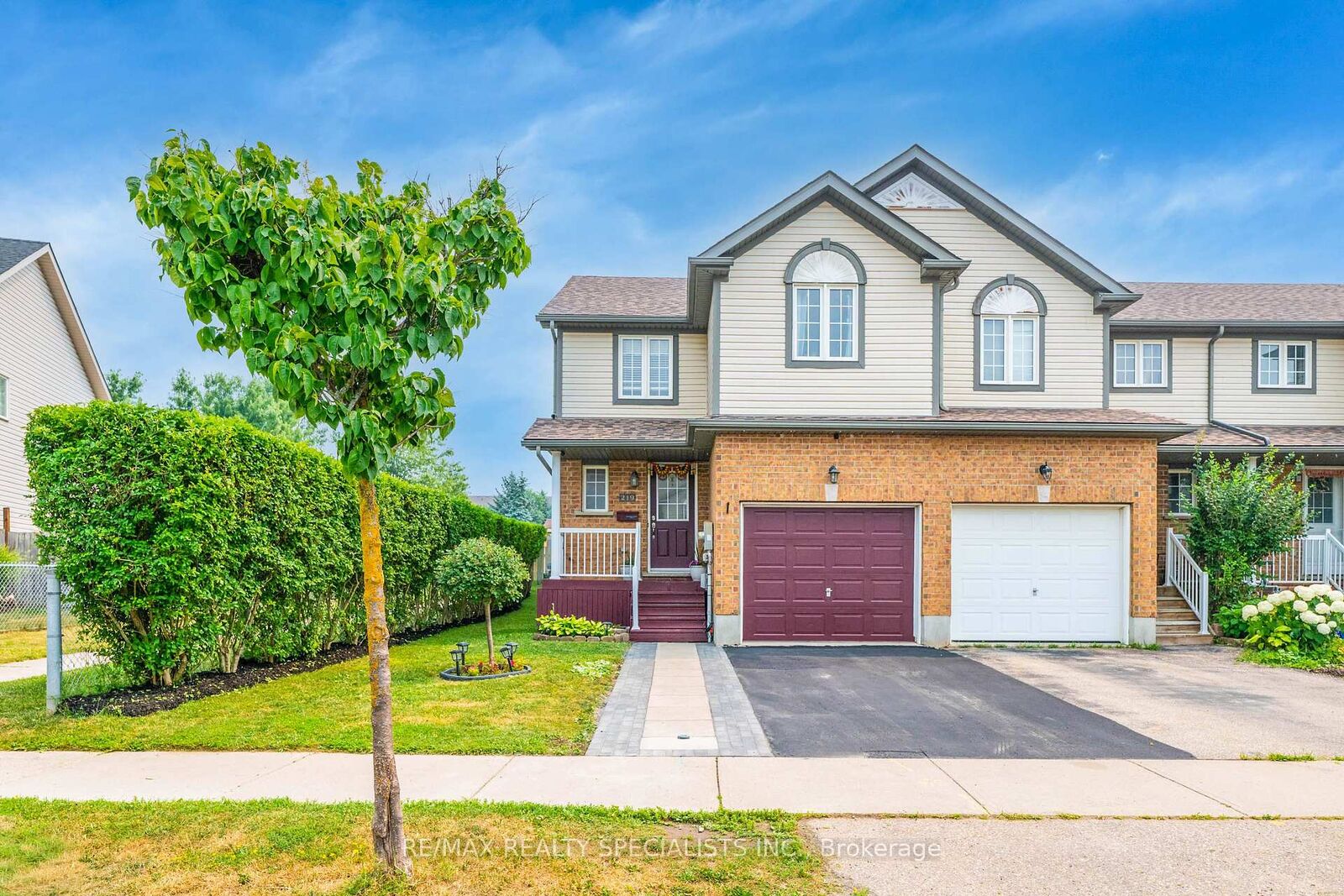 Property Photo: 219 Prosperity Drive ON N2E 4E5